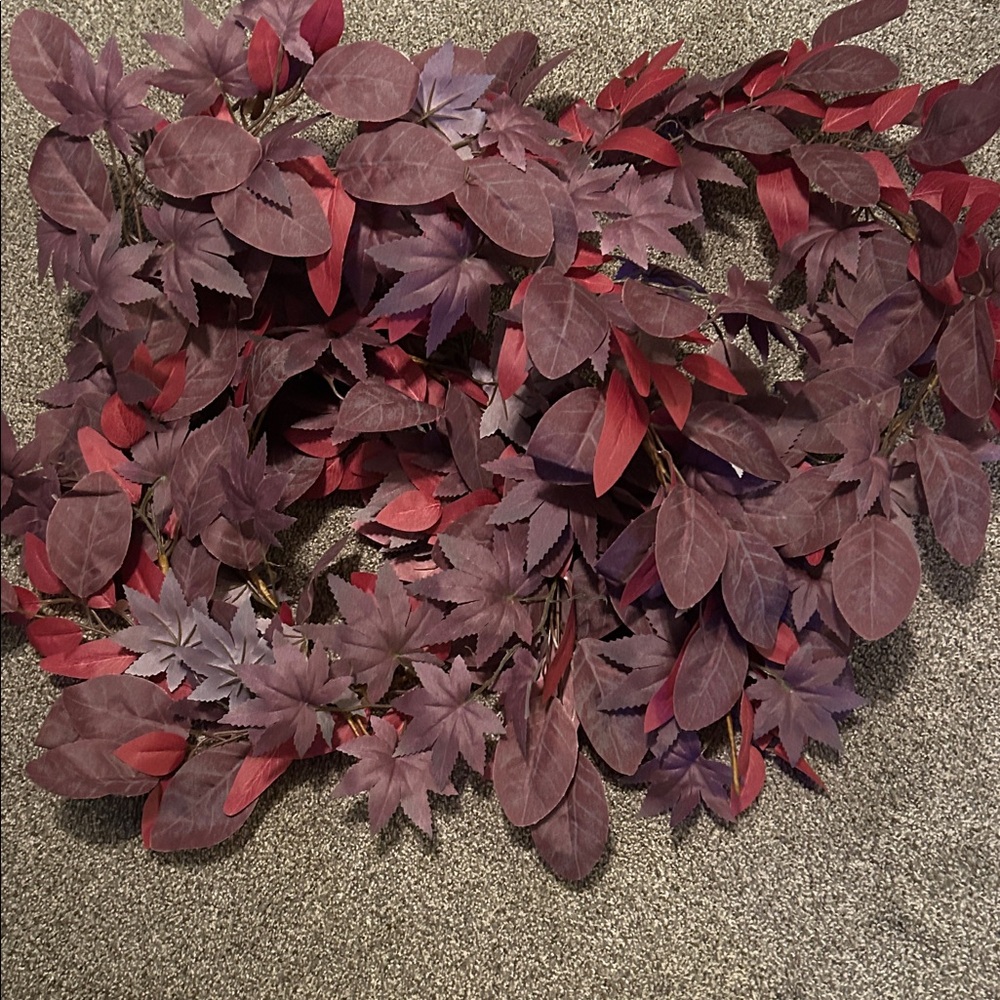 2 pcs. Elegant Purple and Red Leaf Garland - Picture 3 of 6
